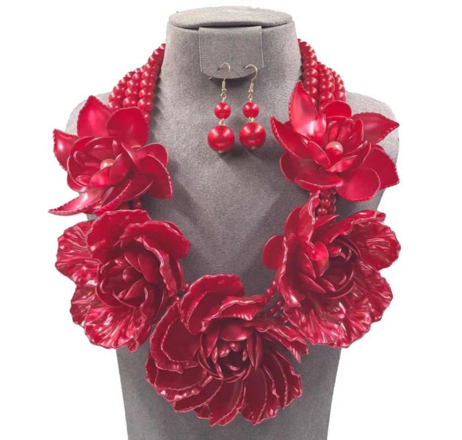 Burgundy pearl flower necklace