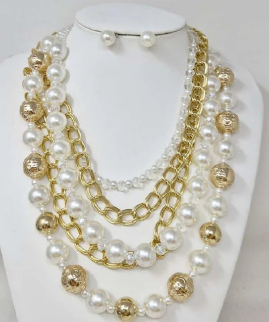 Gold Cream Pearl Necklace